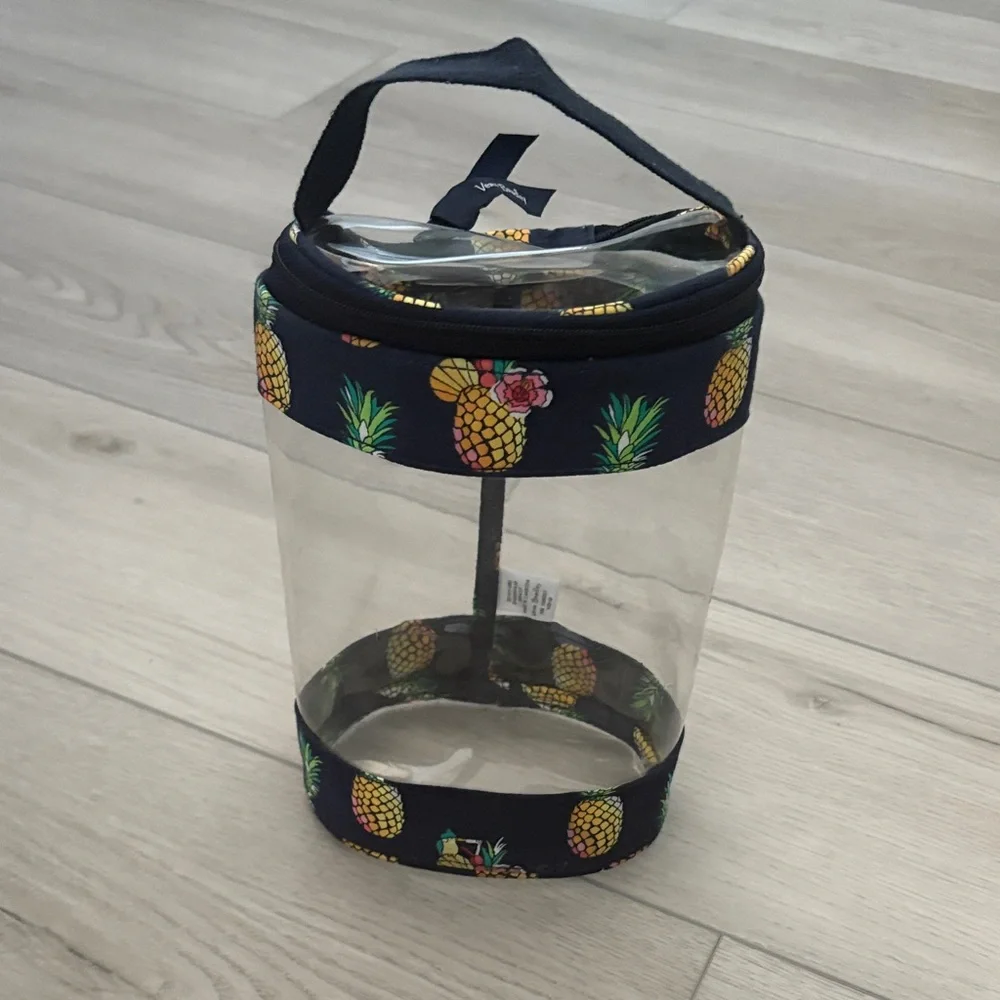 Vera Bradley Toucan Party Pineapple quilted bag set. Plus 4 other travel items - Picture 5 of 16